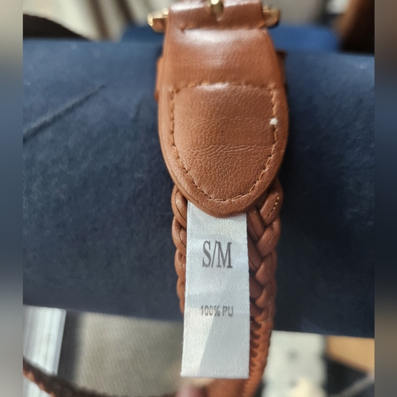 Small / Medium Faux Leather Woven Belt - Picture 3 of 3